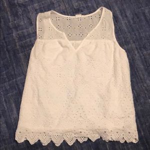 Small Gap white eyelet shirt